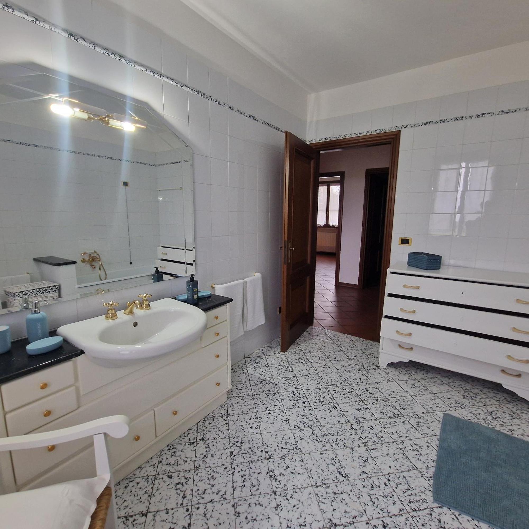 Residenza Vittoria Villa Bagnolo San Vito Exteriör bild