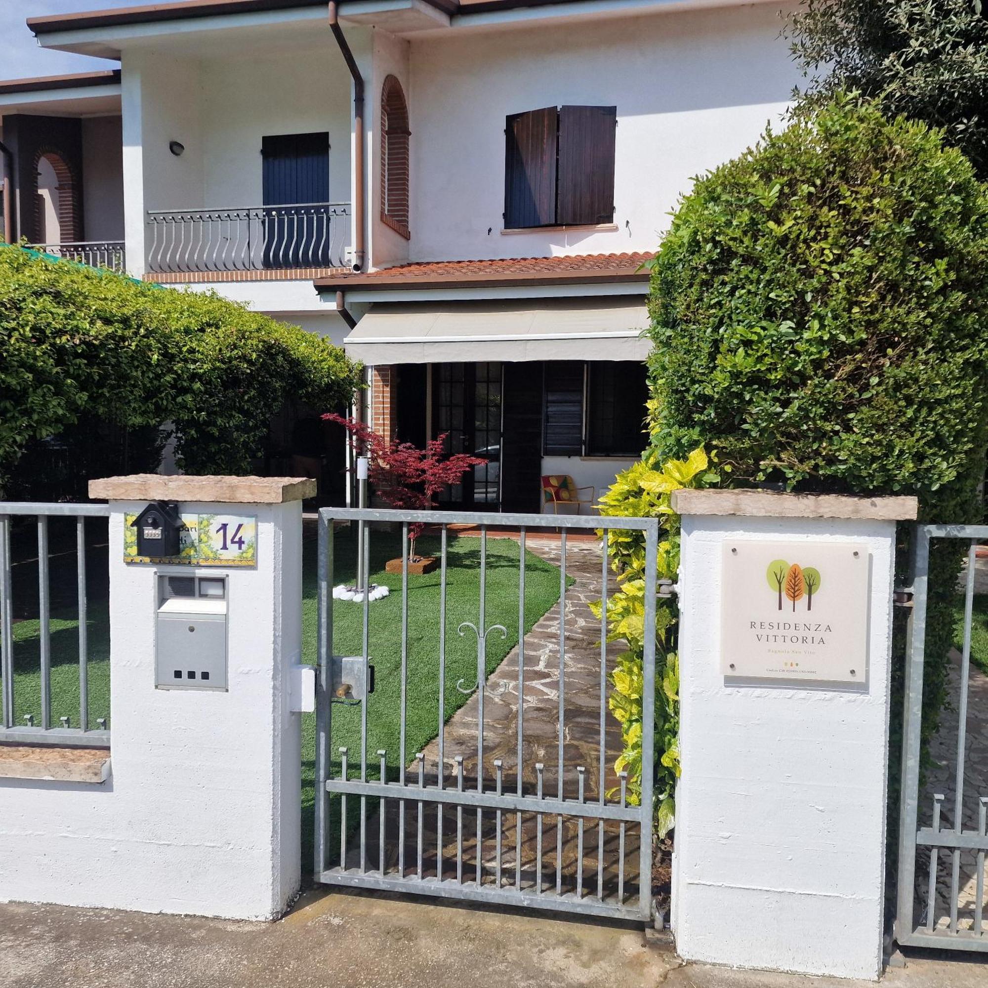 Residenza Vittoria Villa Bagnolo San Vito Exteriör bild